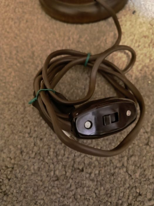 Suporti veioza din lemn masiv cu fasung mare