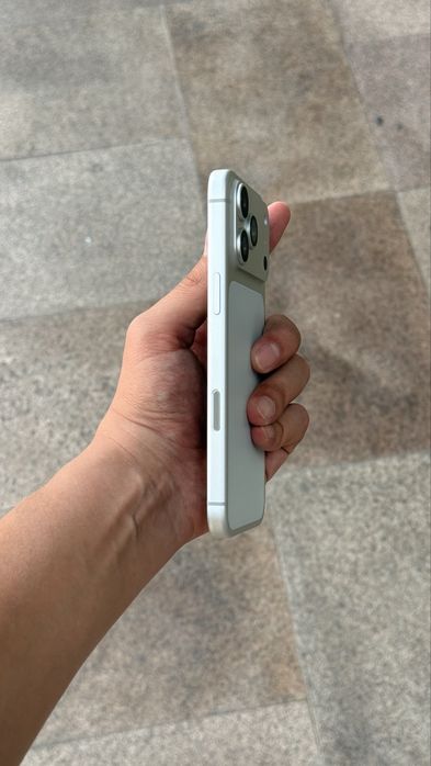iPhone 17 Pro Max Silver 256gb/80% Karobkali