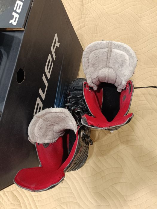 Продам Коньки BAUER
