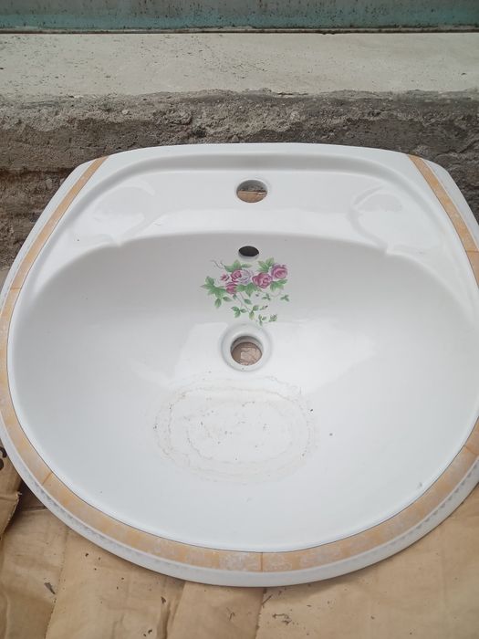 Продам раковину тюльпан