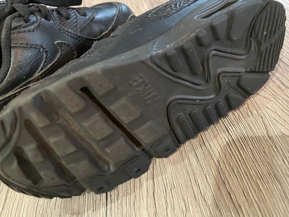 Детски маратонки Nike Естествена кожа Почти нови 25