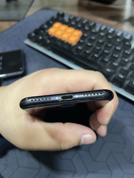 Iphone se 2020 , 64 gb