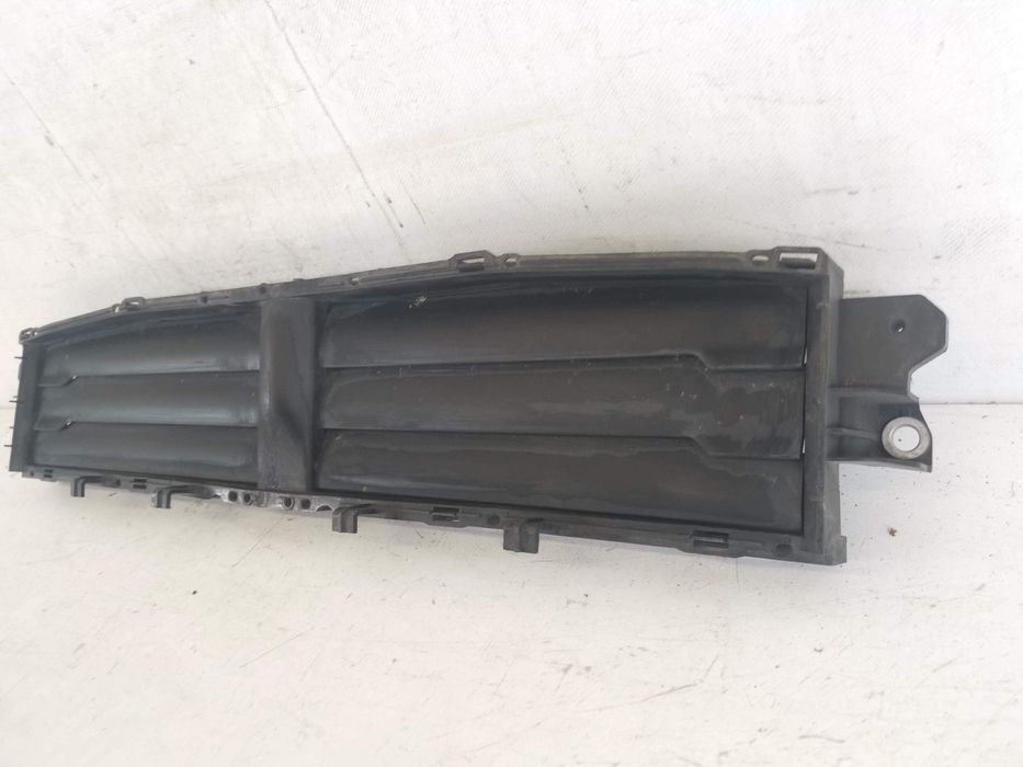 Порше Макан / Porsche Macan Оригинална активна решетка в добро състоян