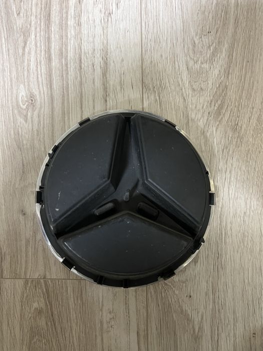 Оригинални емблеми Мерцедес