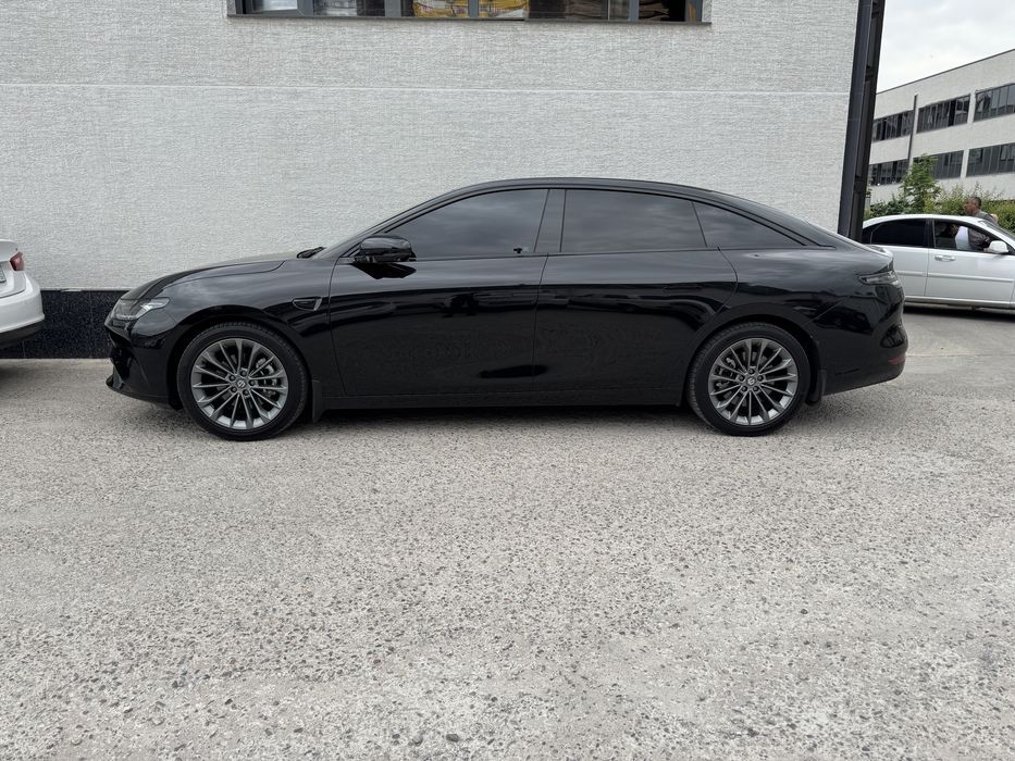 leapmotor c01 525 qora rang