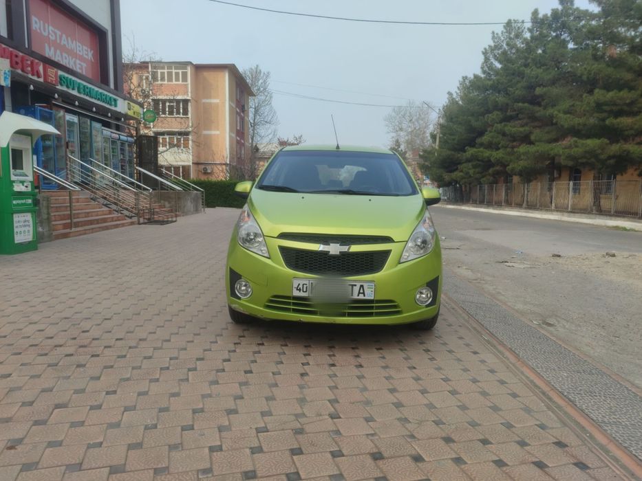 Spark  2011 Aftamat 4pazitsiya  223ming yurgan  kraska 30% oldi orqa p