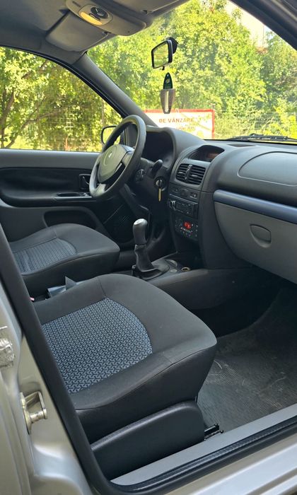 Renault  Clio  1.5  DCi
