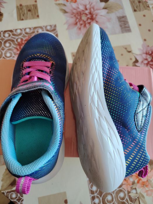 Детски маратонки за момиче