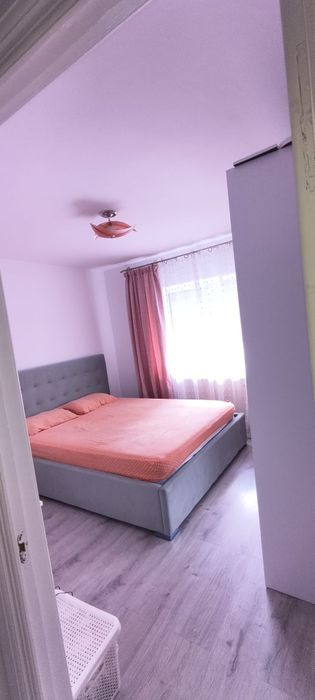 Vând apartament 3 camere
