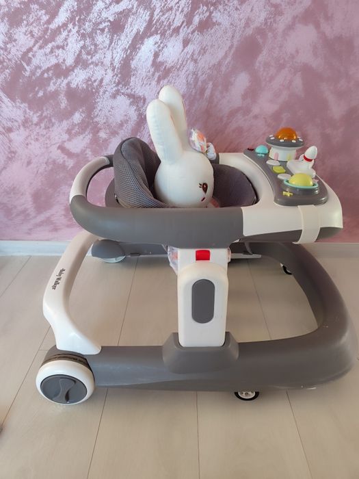 Vand premergator baby walker