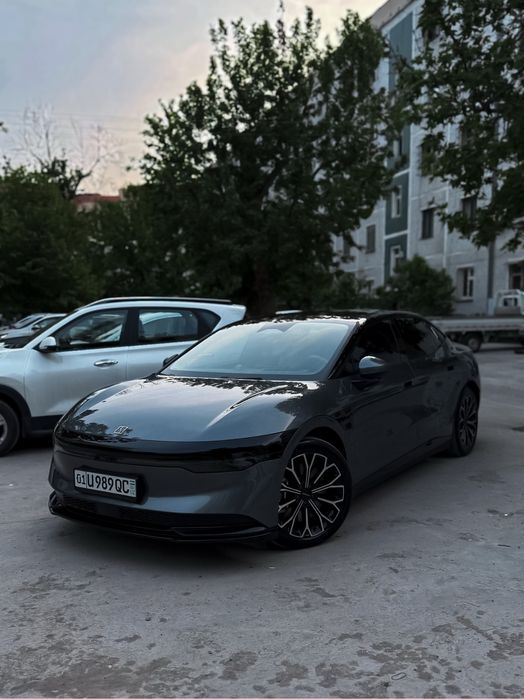 Zeekr 007| год 2024| 2 матор| 646 лошадей | 100 kw