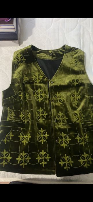 Продам шапан, кажекей платки рубашки
