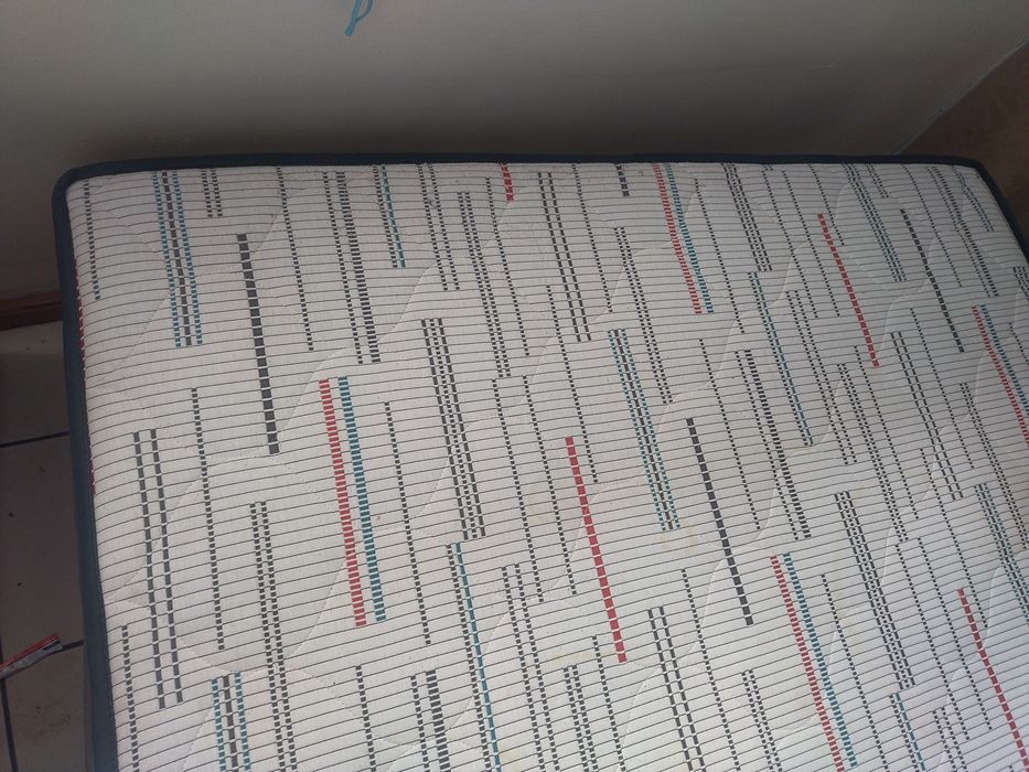 Продавам Спалня 140/200