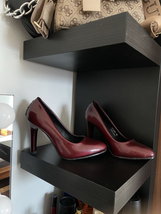 Дамски обувки с ток