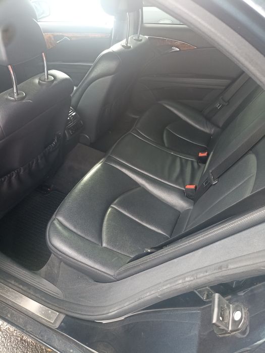 Mercedes Benz w211 2.2 150 cp automat, accept și unele schimburi