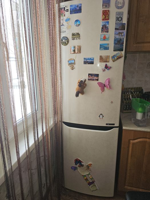 Продам холодильник LG