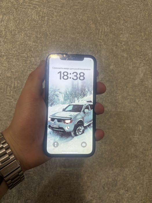 Продам айфон 11