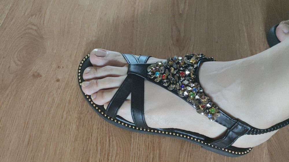 Летняя обувь новая