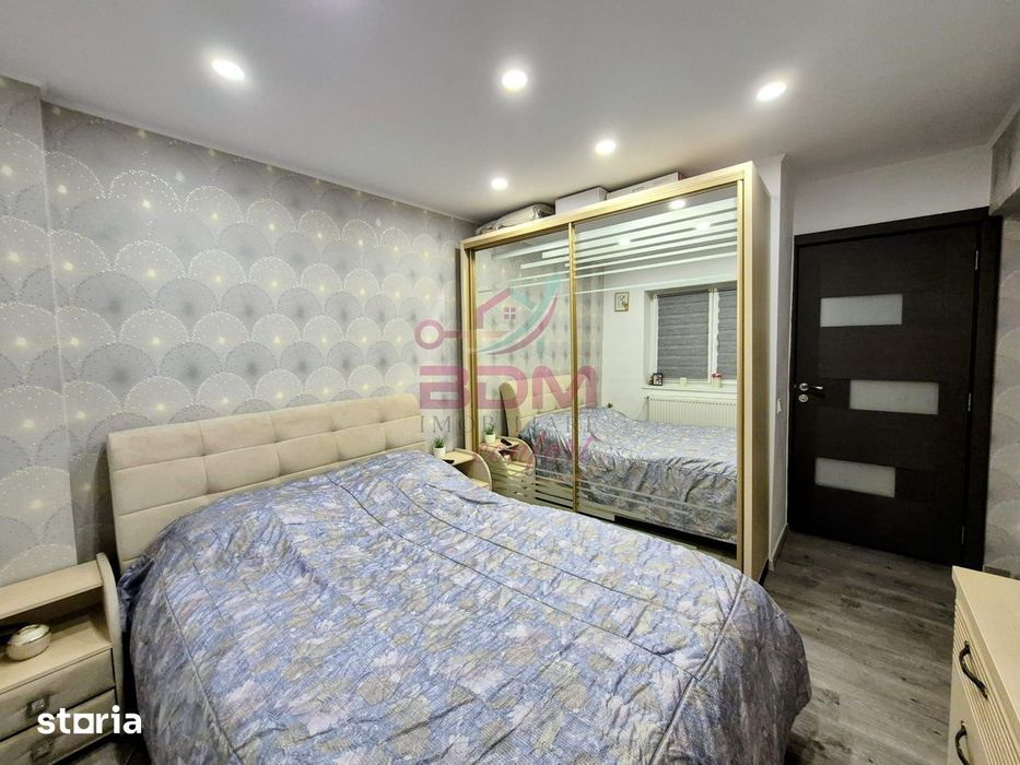 Vand apartament 3 camere