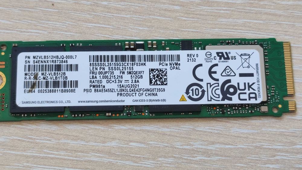 SSD-uri - Samsung M.2 NVMe 512GB  Samsung mSATA 256GB  Crucial mSATA 240GB
