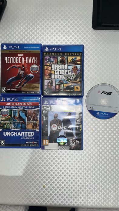 Продам PS 4 Slim