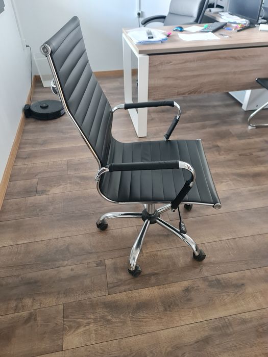 Директорски офис стол