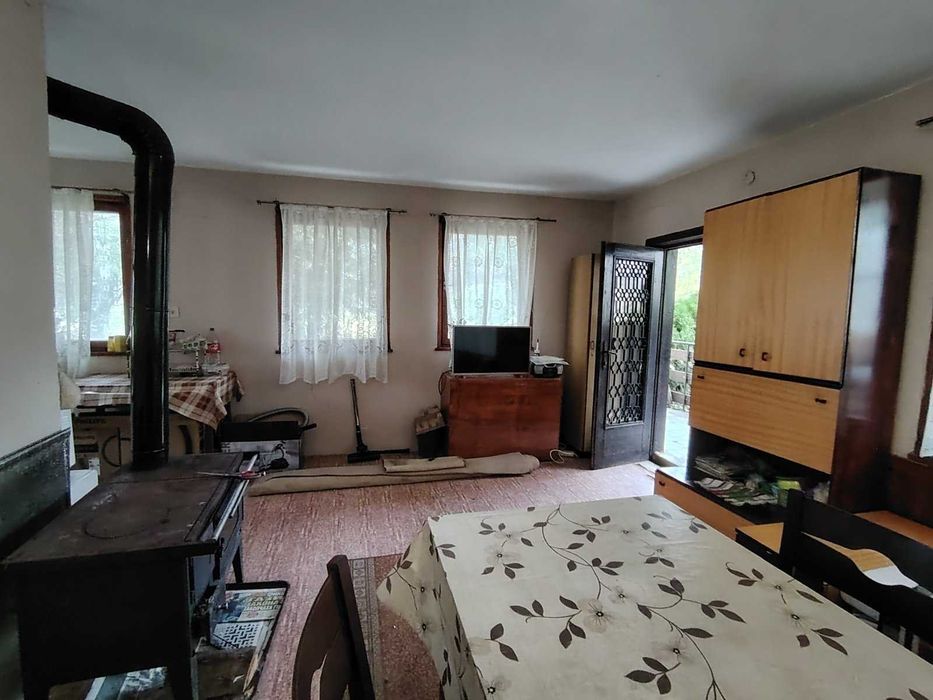 Продава се Къща в с. Гложене, Област Враца - 100 кв.м за 450 €/кв.м - Снимка #4