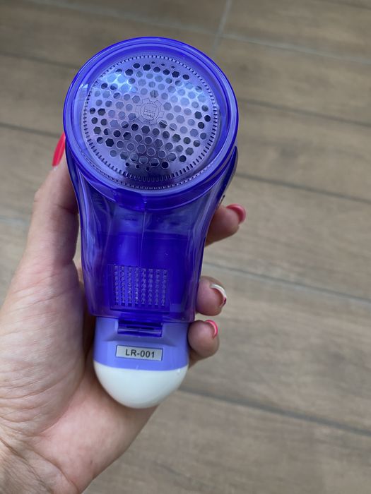 Уред за премахване на мъх и топчета от дрехи