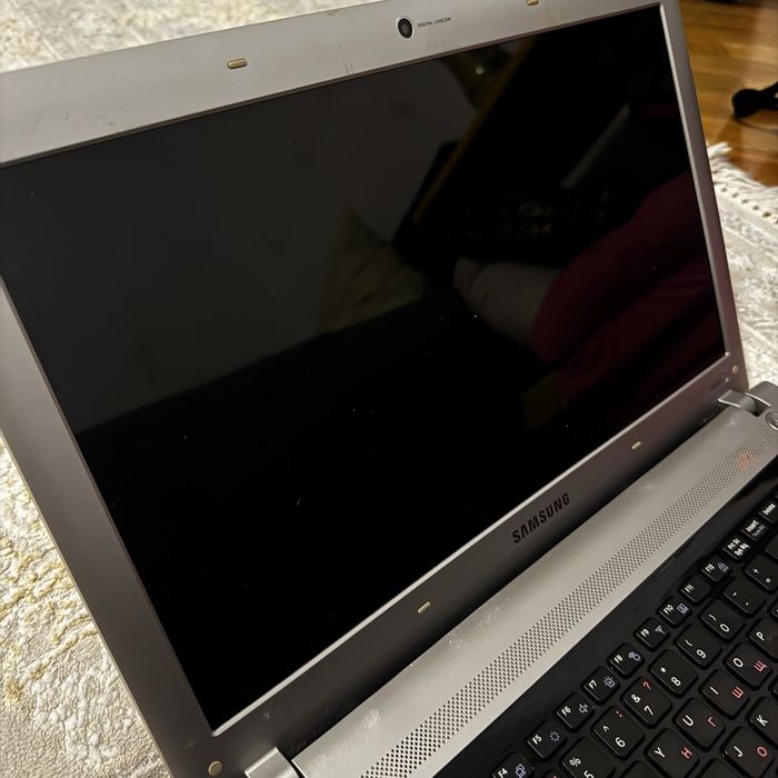 Ноутбук Samsung RV 513