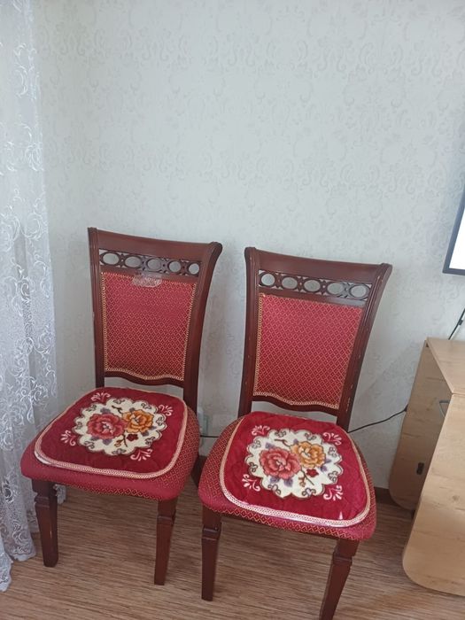 Стулья 8 штук Б/У