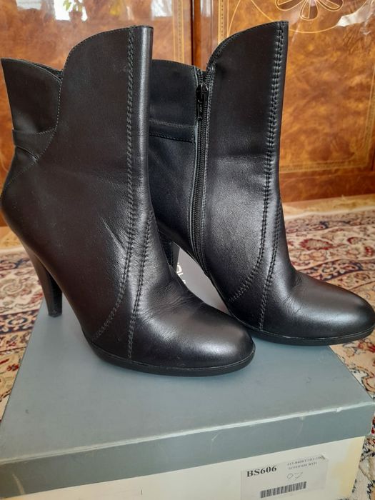 женские ботинки 40р.