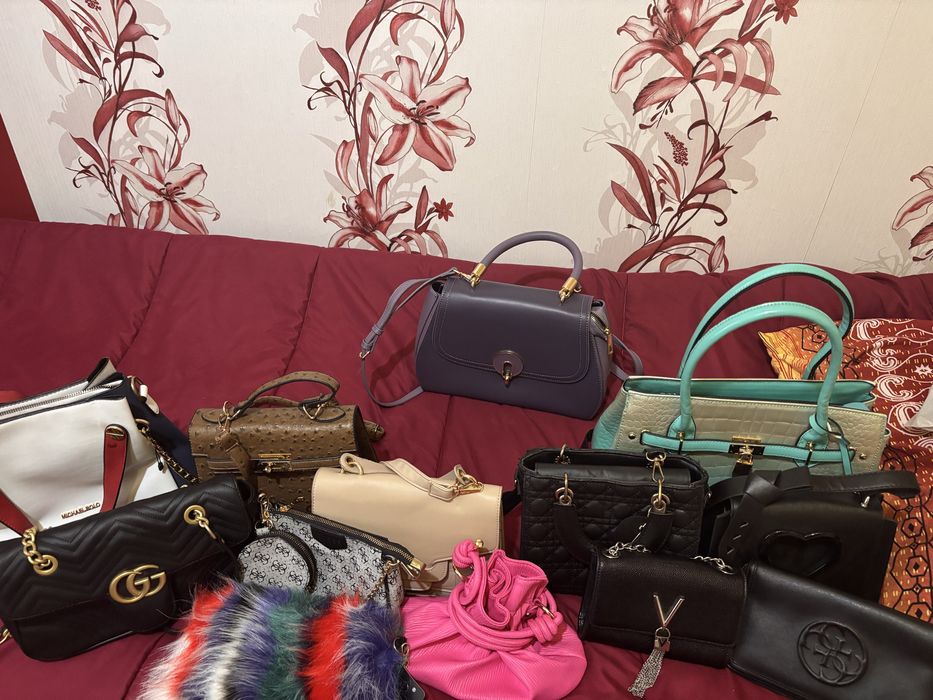 Разпродажба дамски чанти