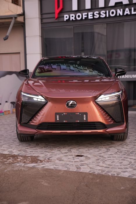 Lexus Rz450e elektr 470km