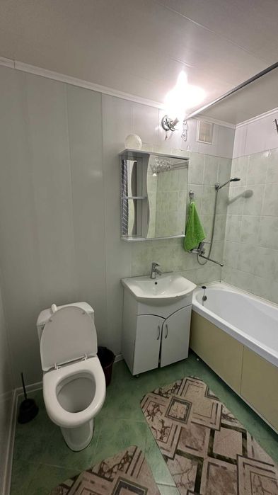 Продам 2 ком в центре