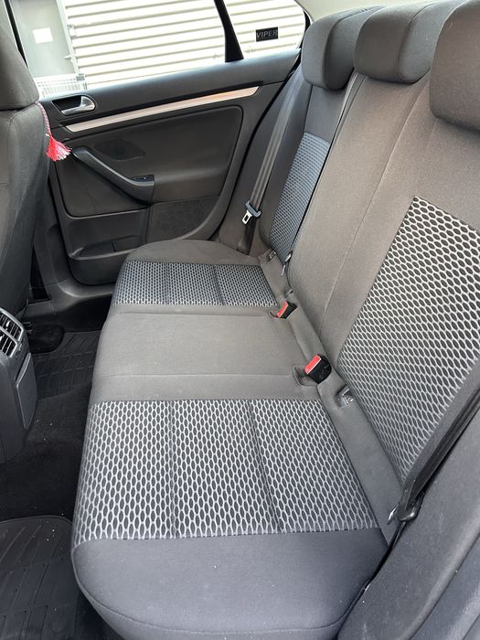 VW Jetta 1.6 2009 Benzina  101 CP