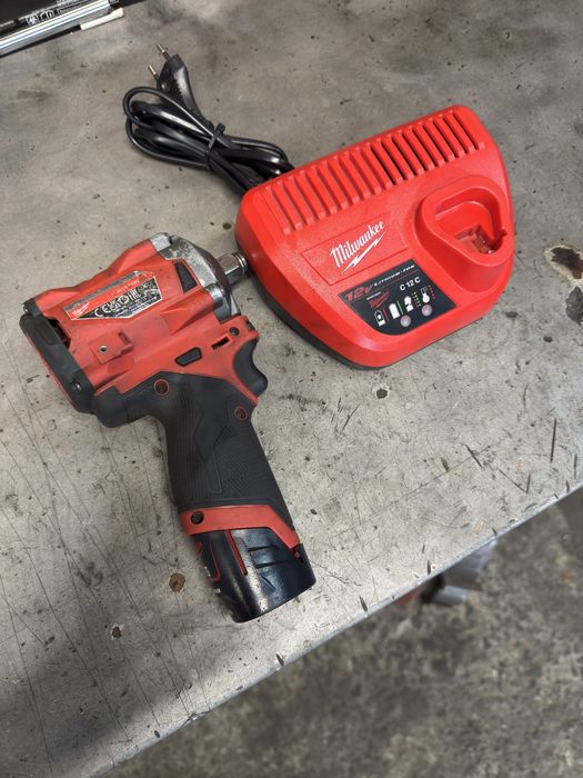 Акомулаторен безчетков Гайковерт Milwaukee