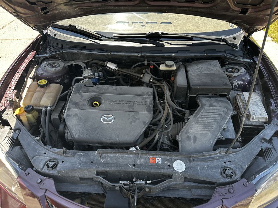 Срочно продам mazda 3i