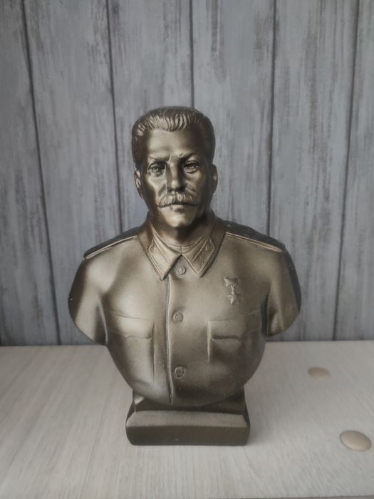 Статуэтки Политических Вождей