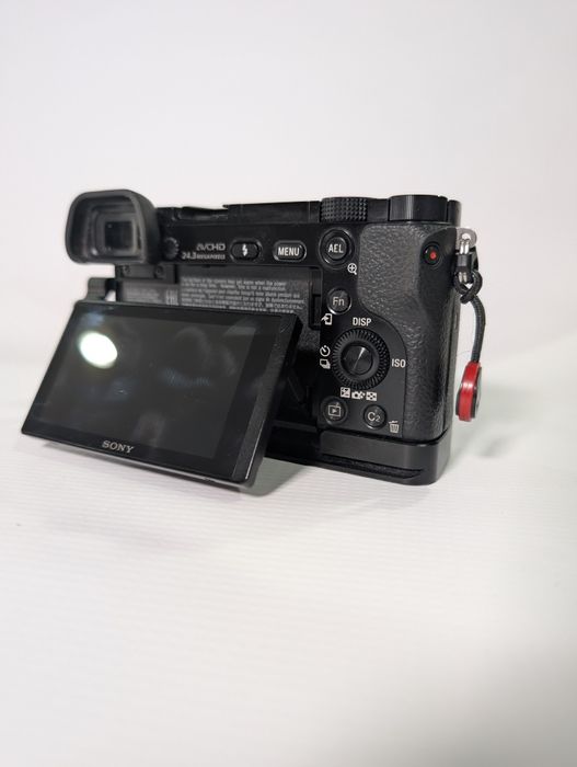 Sony a6000+ obiectiv kit 16-50mm, 5 baterii
