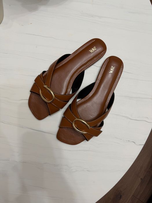 Кожаные шлепки Zara сандалии