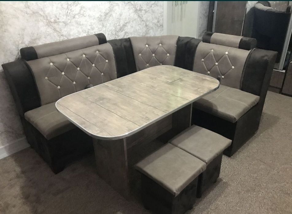 Кухнние Угалок сатли.пуфиги.камплект