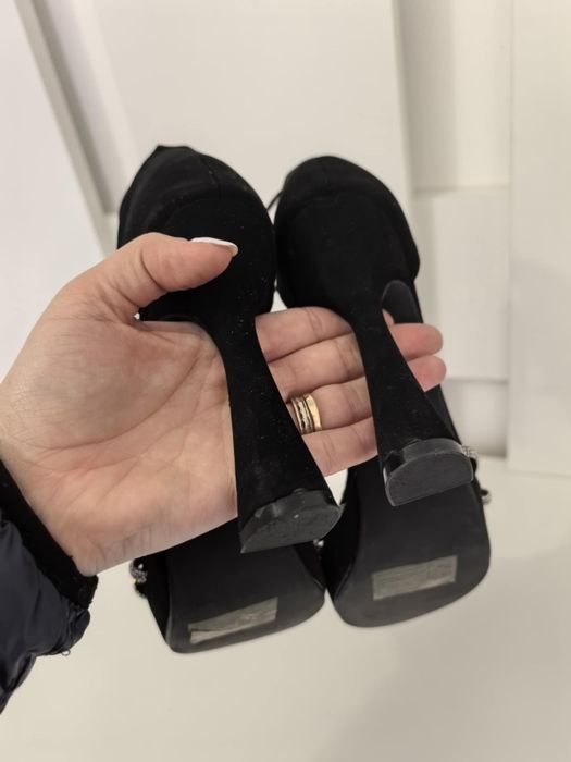 Pantofi eleganți cu toc mărimea 37