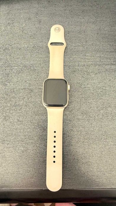 Apple Watch Series 9, GPS, 45 mm, cu carcasă din aluminiu Starlight