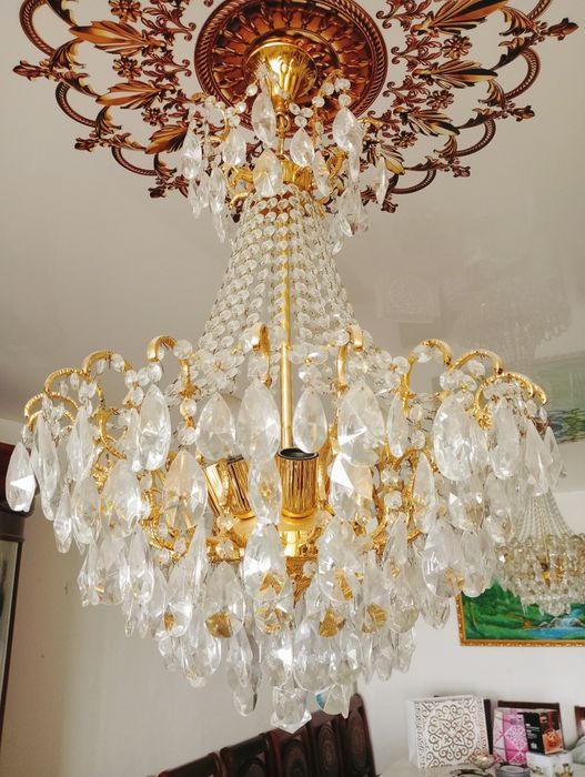 Продаётся люстра в хорошем состоянии