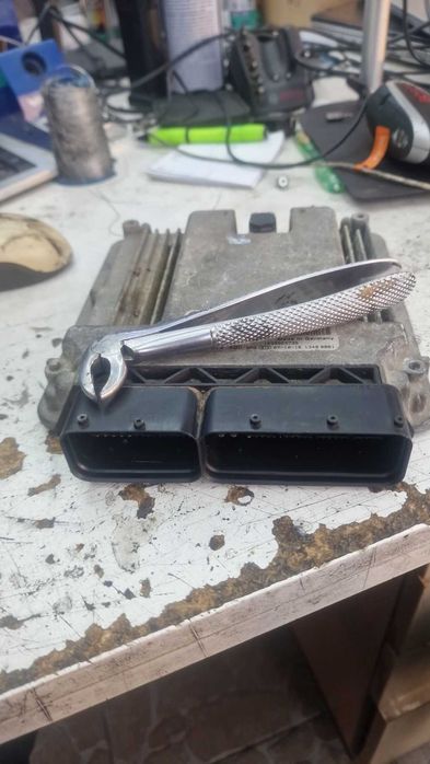 Ауди Q 7 моторен копютър