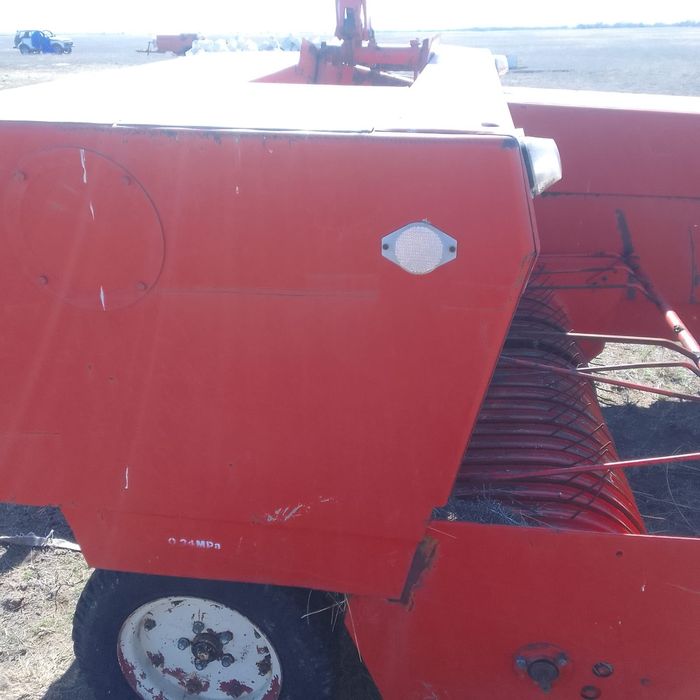 Прес тюковой продам