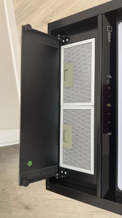 Вытяжка на кухню DESSUS