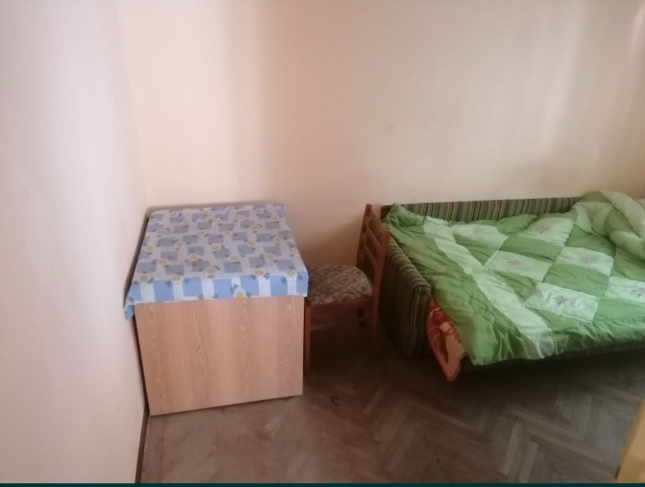 Închiriez casă pentru echipa de muncitori 8 persoane