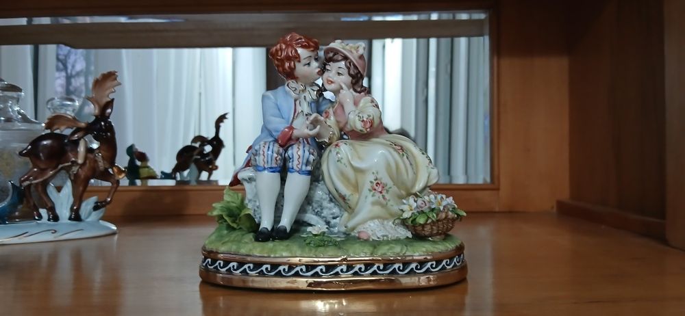 Фарфоровые фигуры