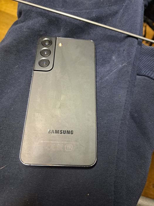 Продам samsung galaxy s22
